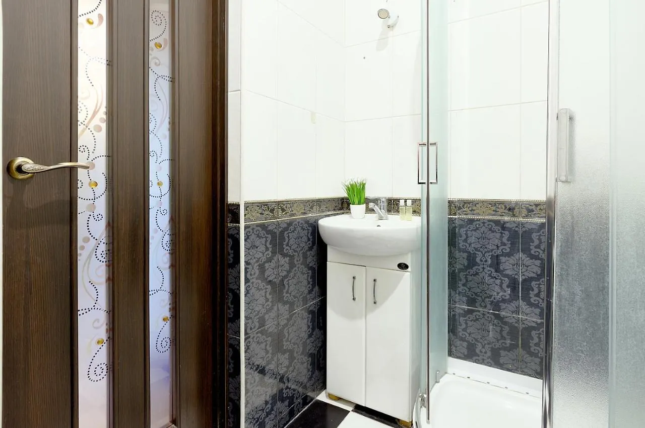 S12-58 Modern Aparthotel With Two 2Bedrooms In Central Kiev - Bessarabska Squere - Gulliver Mall - Olympic Stadium - Palace Of Sports - Saksahanskoho St, 12Б 3*,